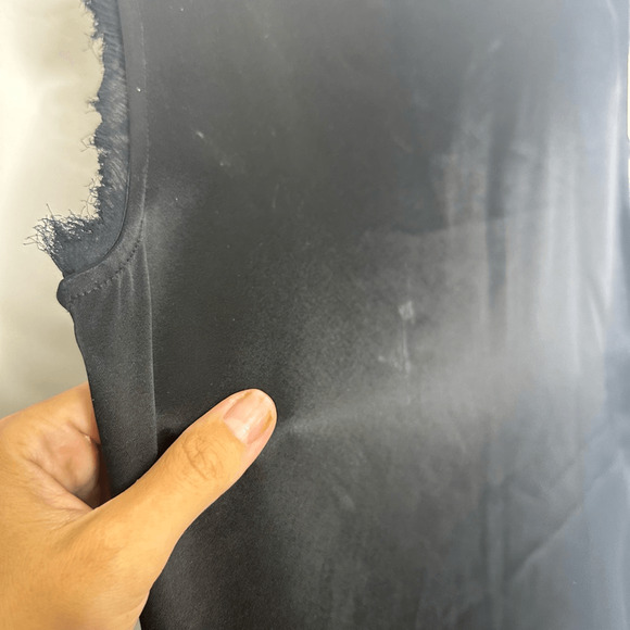 ST. JOHN COUTURE Silk Sleeveless Shell Top Black v neck classic womens S small - Picture 5 of 7